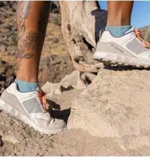 Columbia Women’s Gray Lace Up Low Top Flow District Sneakers Size 7.5 NWB