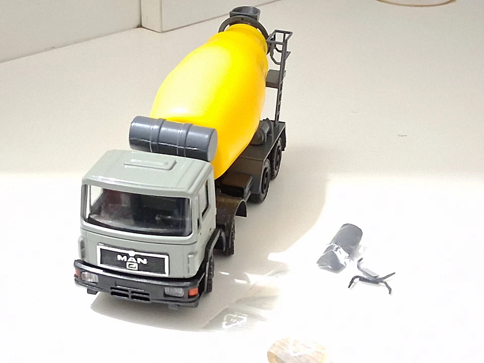 KONRAD CAMION MAN BETONIERA SCALA 1/50 451862 - Immagine 4 di 4