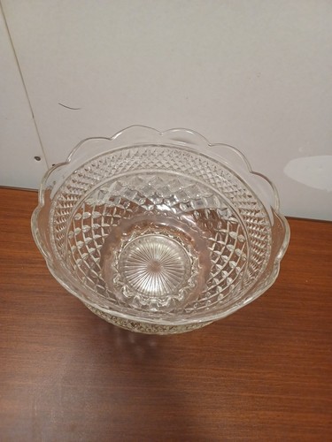 Anchor Hocking Crystal Wexford Footed Fruit Bowl Diamond Pattern Scalloped Edge - Picture 3 of 9