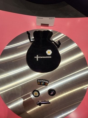 ON HAND] G-DRAGON GD X 2025MAMA PEACEMAMAONE OFFICIAL POP UP MERCH