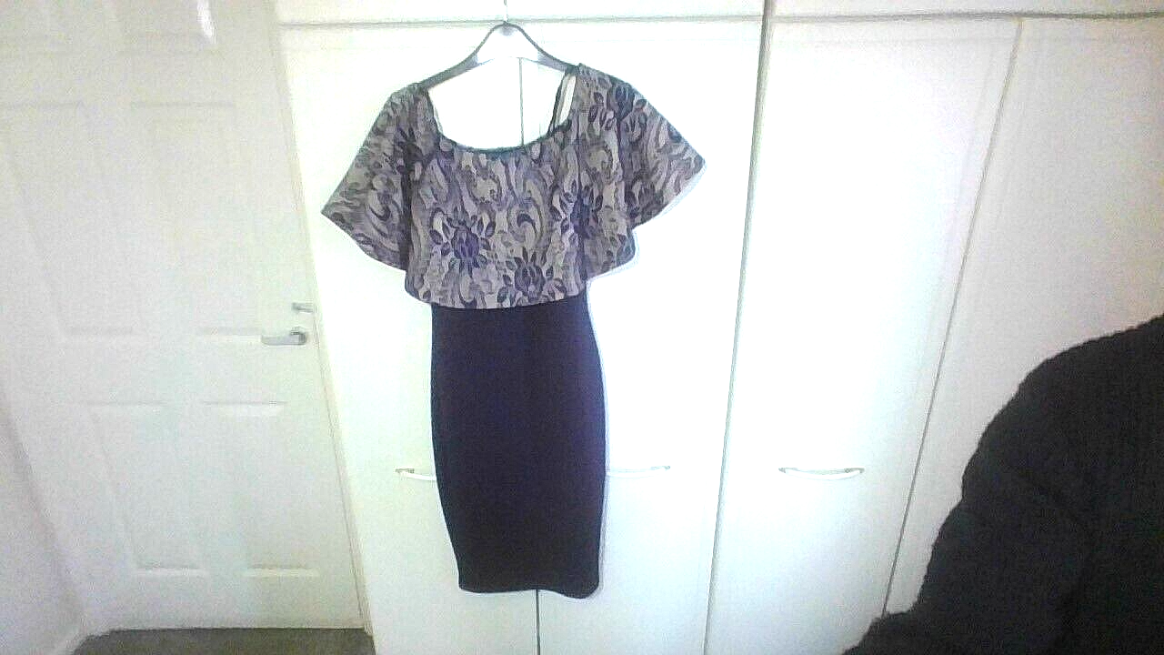 Beautiful off the shoulder Navy patterned AX of Paris dress size 10 o/r