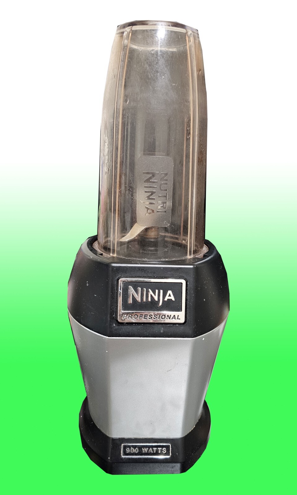 Nutri Ninja Professional Blender 900 Watts SMOOTHIE COUNTERTOP BLENDING