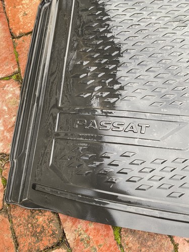 Genuine VW Passat boot protector - Picture 2 of 2