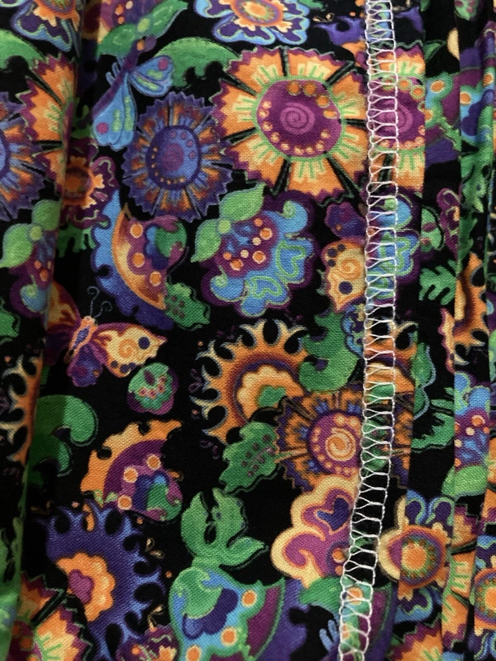 Color Brillante Flores Geométricas Mariposas Negro Tela AvLyn Posibilidades 4Y Foto 4 de 4