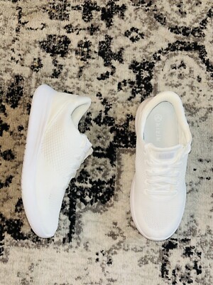 Kizik Lima Womens 10W Eggshell White Slip On Sneakers Shoes  display picture 3