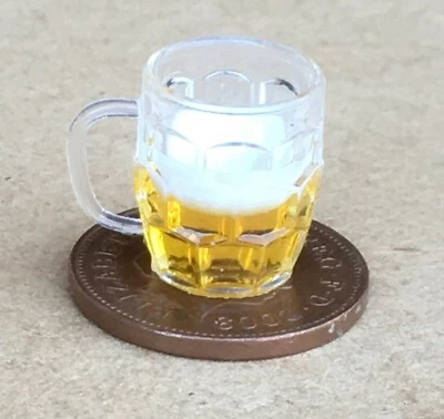 Puppenhaus Grübchen traditioneller Pint Krug halb voll Pub Becher Maßstab 1:12 Tumdee