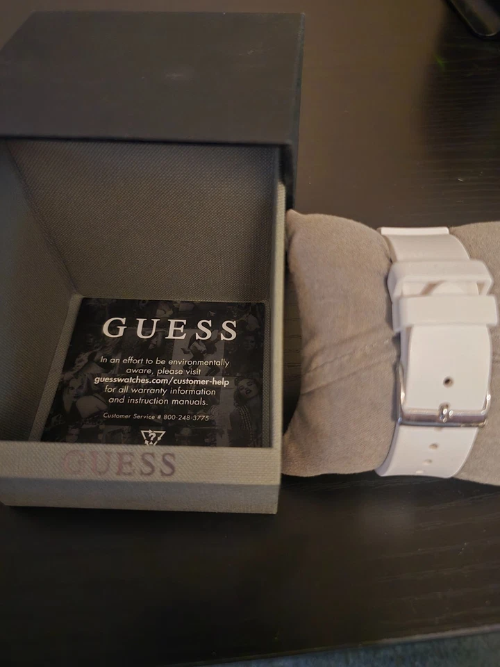 Guess Women's White Multifunction Silicone Strap Watch, 41mm U0942L1 - Image 3 of 3