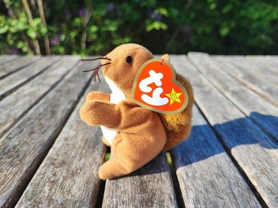 TY BEANIE BABIES NUTS DAS EICHHÖRNCHEN SQUIRREL 1993