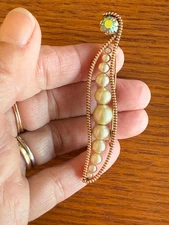 Vintage designer Peas in a Pod pearls aurora borealis brooch