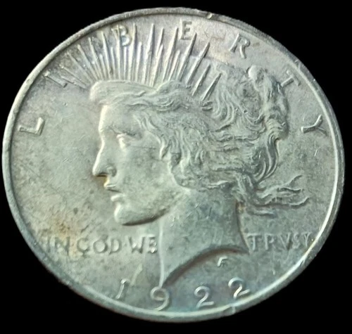1922 PEACE DOLLAR UNCIRCULATED! A beautiful coin with lots of mint luster