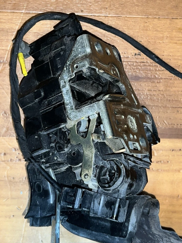 2004-2008 CHRYSLER CROSSFIRE DRIVER LEFT DOOR LOCK LATCH ACTUATOR OEM Foto 2 de 4