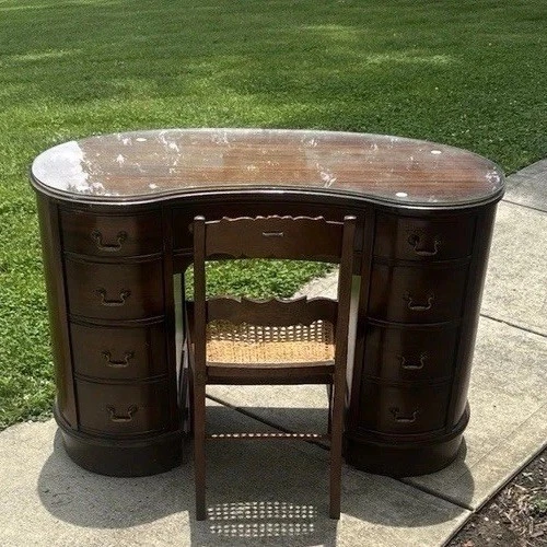 Secretária antiga em forma de rim – Vidro original com cadeira traseira rosa - Imagem 2 de 4