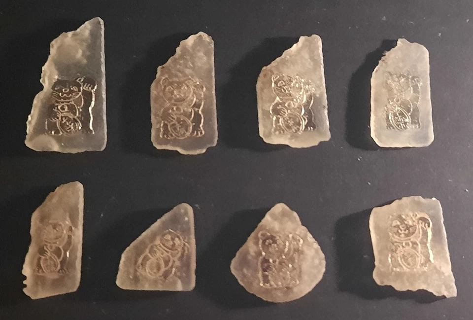 BIJOUX LIBYAN GLASS 8 TRANCHES GRAVEES HELLO KITTY ET DOREES - Photo 2/4