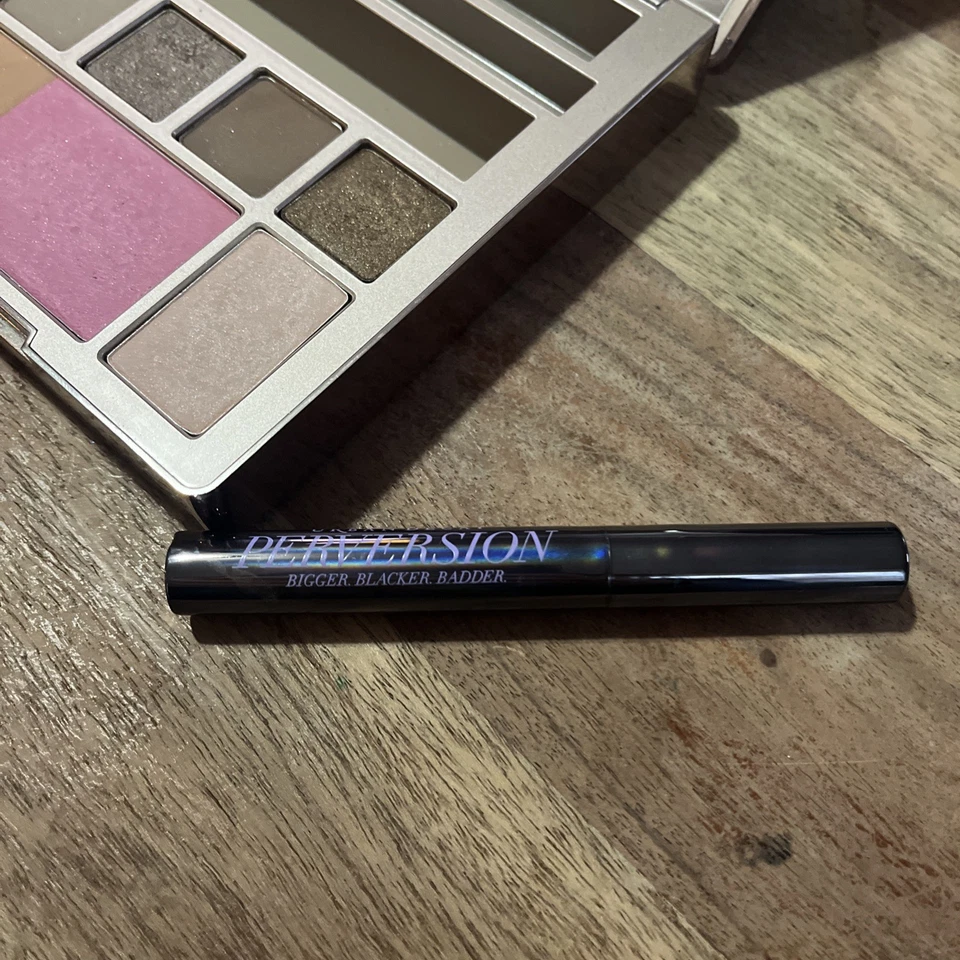 Paleta Urban Decay Naked On The Run edición limitada falta lápiz labial y de ojos Foto 4 de 4