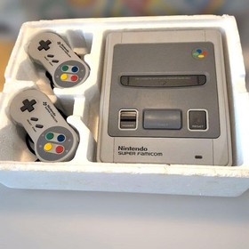 Super Nintendo Controller SNES Famicom SHVC-001, 2 Controllers, AC Adapter