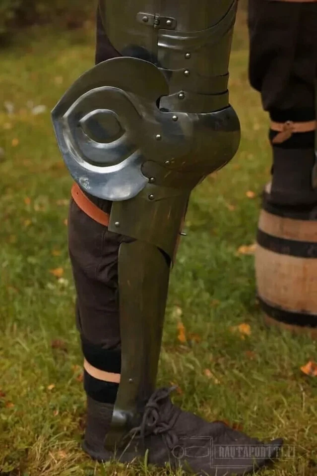 Armadura de pierna estilo alemán medieval armadura de pierna de acero tiempos medievales armadura de pierna completa Foto 3 de 4