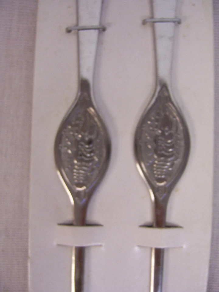 VINTAGE LOBSTER FORKS, STAINLESS STEEL, FOX RUN CRAFTSMEN,3 SETS OF 2, NEW - Image 2 of 4
