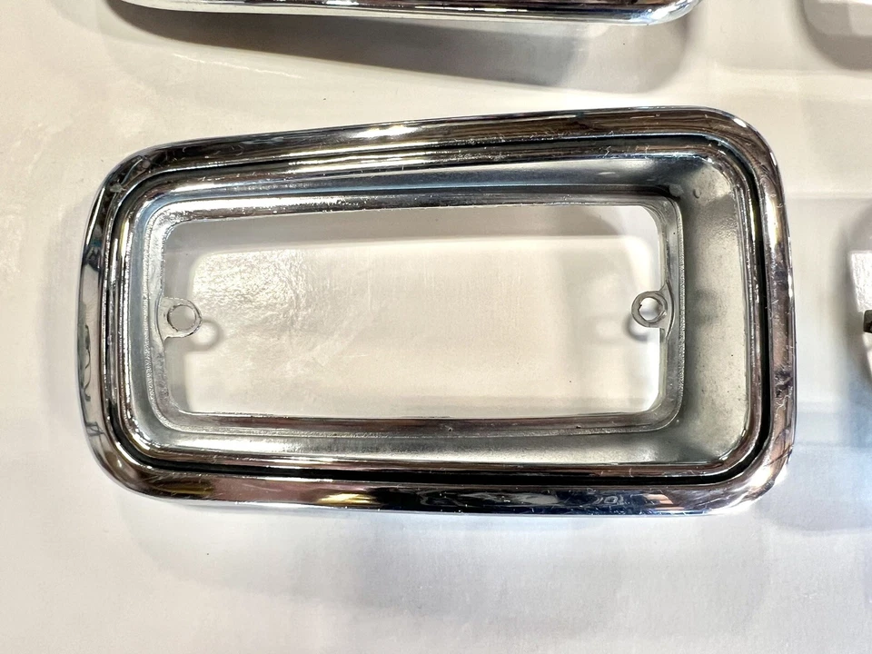 Корпуса габаритных огней для Mazda Rx2 616 - Изображение 3 из 4