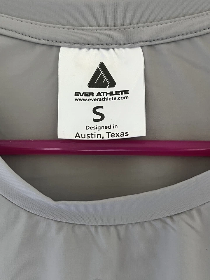 Top gris recortado de entrenamiento de manga larga para mujer pequeño Foto 3 de 3