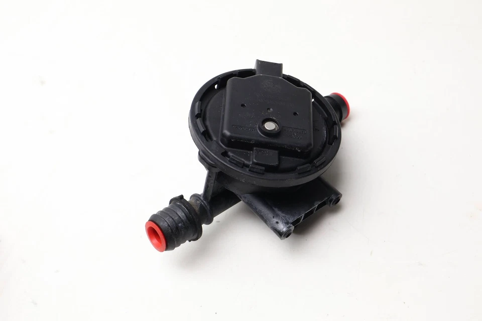 AUDI A4 2017-2024 - Bomba de detección de fugas / LDP 5Q0906253B Foto 2 de 4