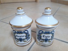 2 französische Apothekerdosen 'Cocaine' (Kokain) und 'Cigue' (Schierling)