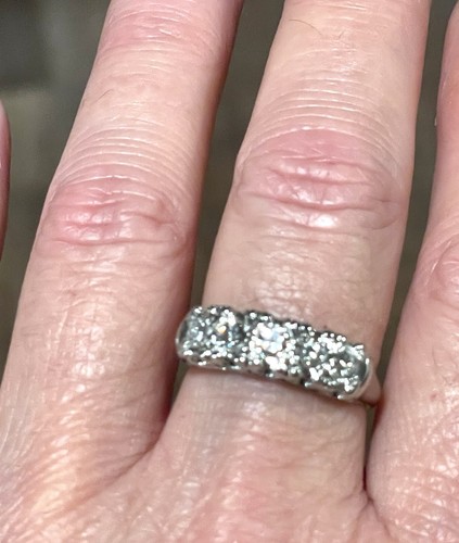 14k White Gold Natural Diamond Anniversary Band .5ctw 3.2 Grams Sz 7 Signed - Picture 4 of 15