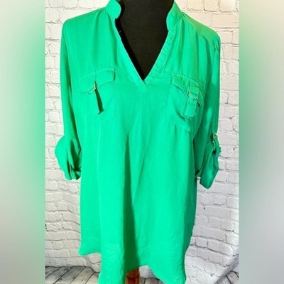 Riley & James Women's V-Neck Green Blouse