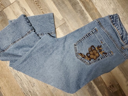 Sonoma Women's size 14 P denim Cropped 