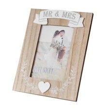 Wedding Wooden 4x6 Photo Frame with Heart - Mrs and Mrs
