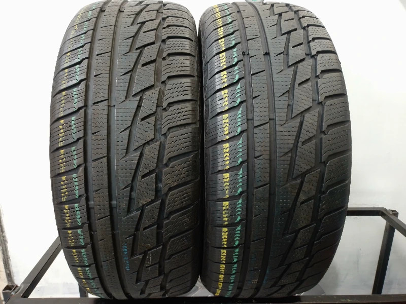 2 Pneumatici USATI MATADOR SIBIR SNOW SUV 255/60 R17 106 H DOT: 3116Invernale
