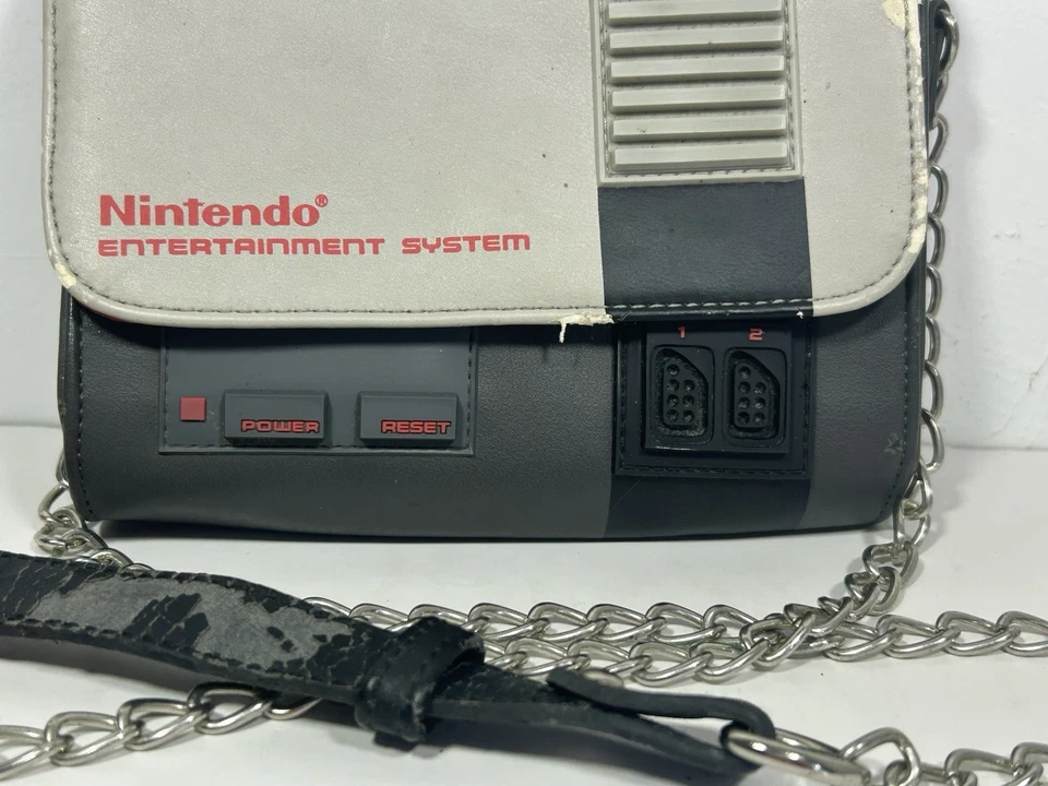 Rare nintendo carrying case vintage Purse For Collectors Rare One Of A Kind - Image 4 of 4