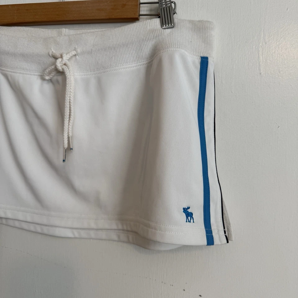 Minifalda micro vintage Y2K Abercrombie & Fitch edición gimnasio blanco y azul Foto 3 de 4
