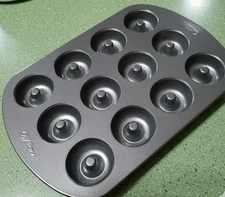 Wilton Mini Donut Pan 12 Cavity Non Stick Baking Mold Doughnut Bagel Maker Tray