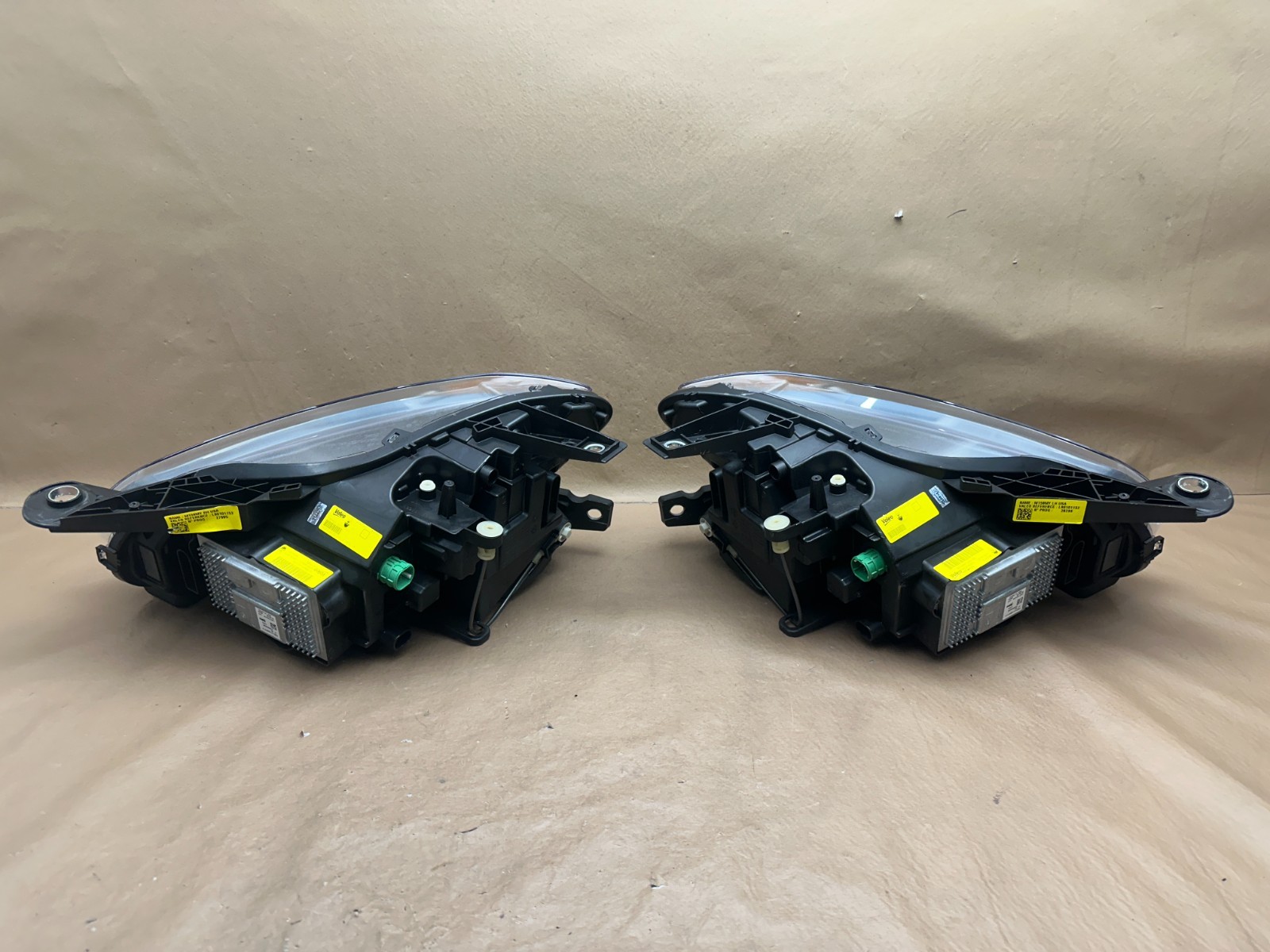 NICE 2018-2021 MASERATI QUATTROPORTE M156 PAIR LEFT & RIGHT HEADLIGHT LED OEM