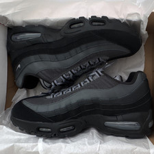 Nike Air Max 95 Black/Gray Low Top Lace-Up At...