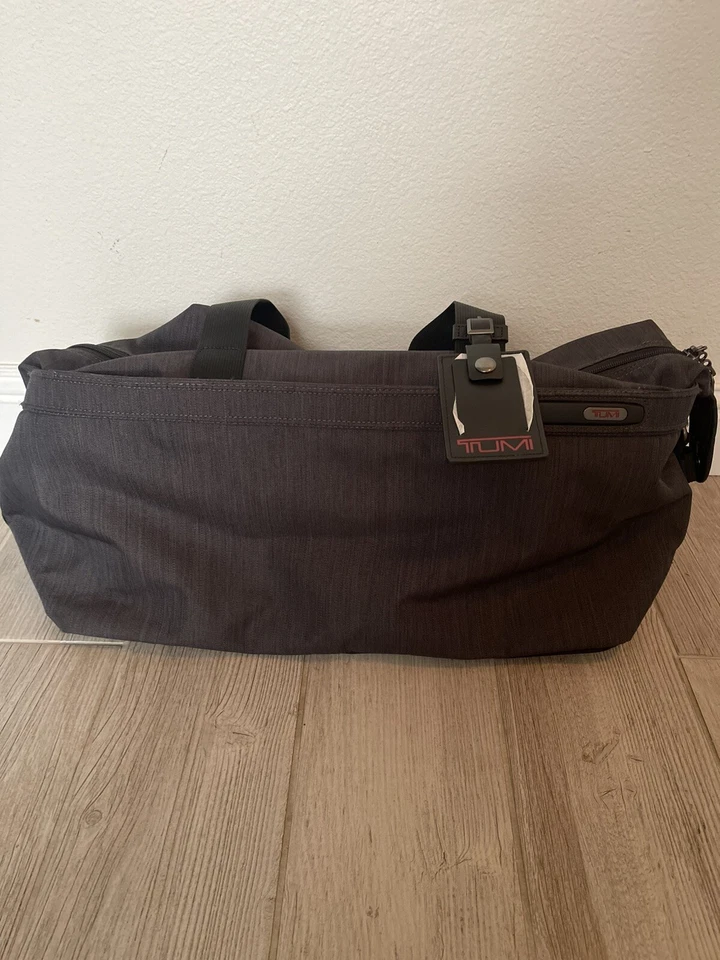 TUMI EXPANDABLE TRAVEL SATCHEL  DUFFLE GRAY GREY $475 - Image 3 of 4