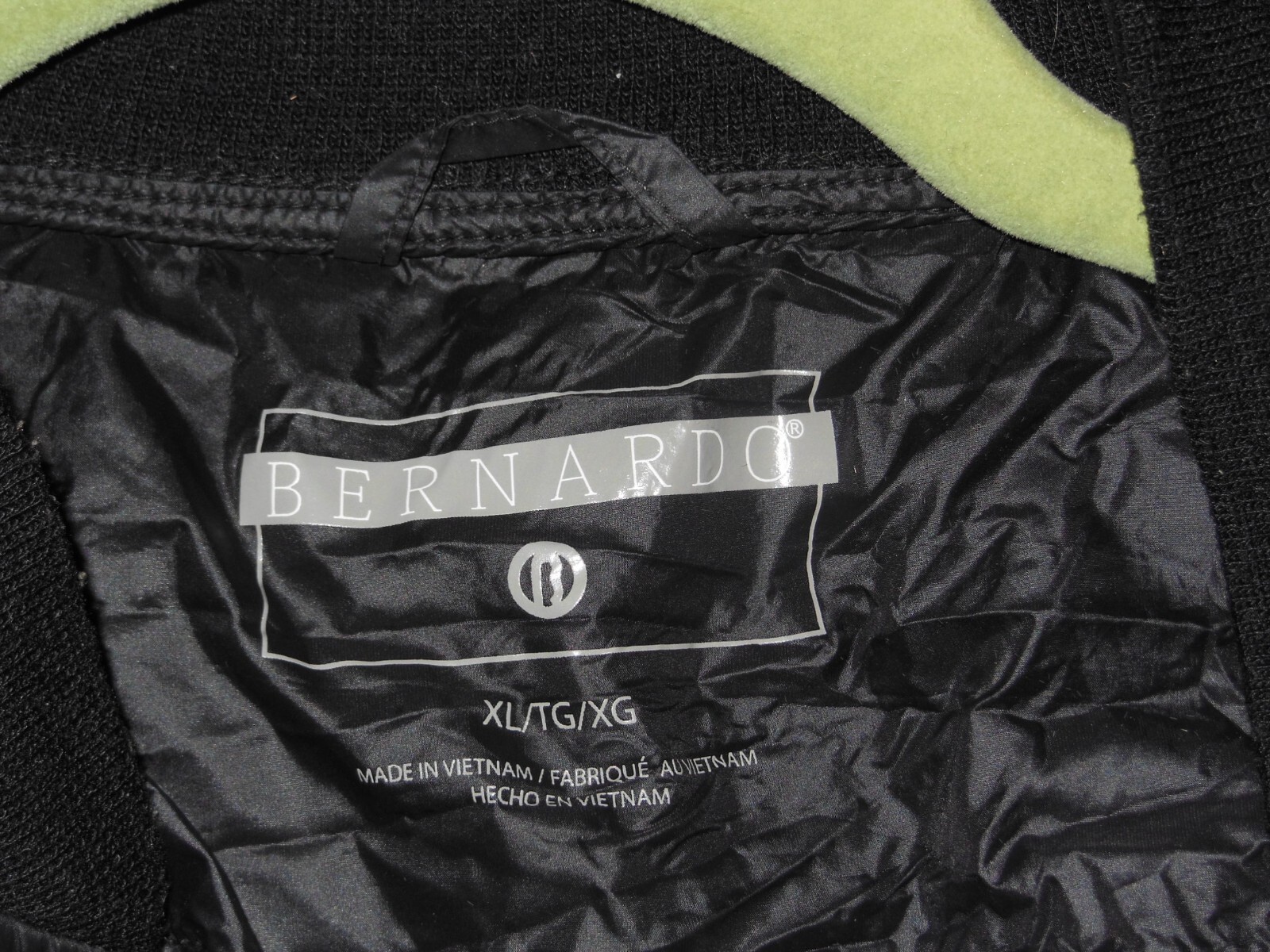 Bernardo Primaloft Women's Jacket PACKABLE Lightw… - image 4