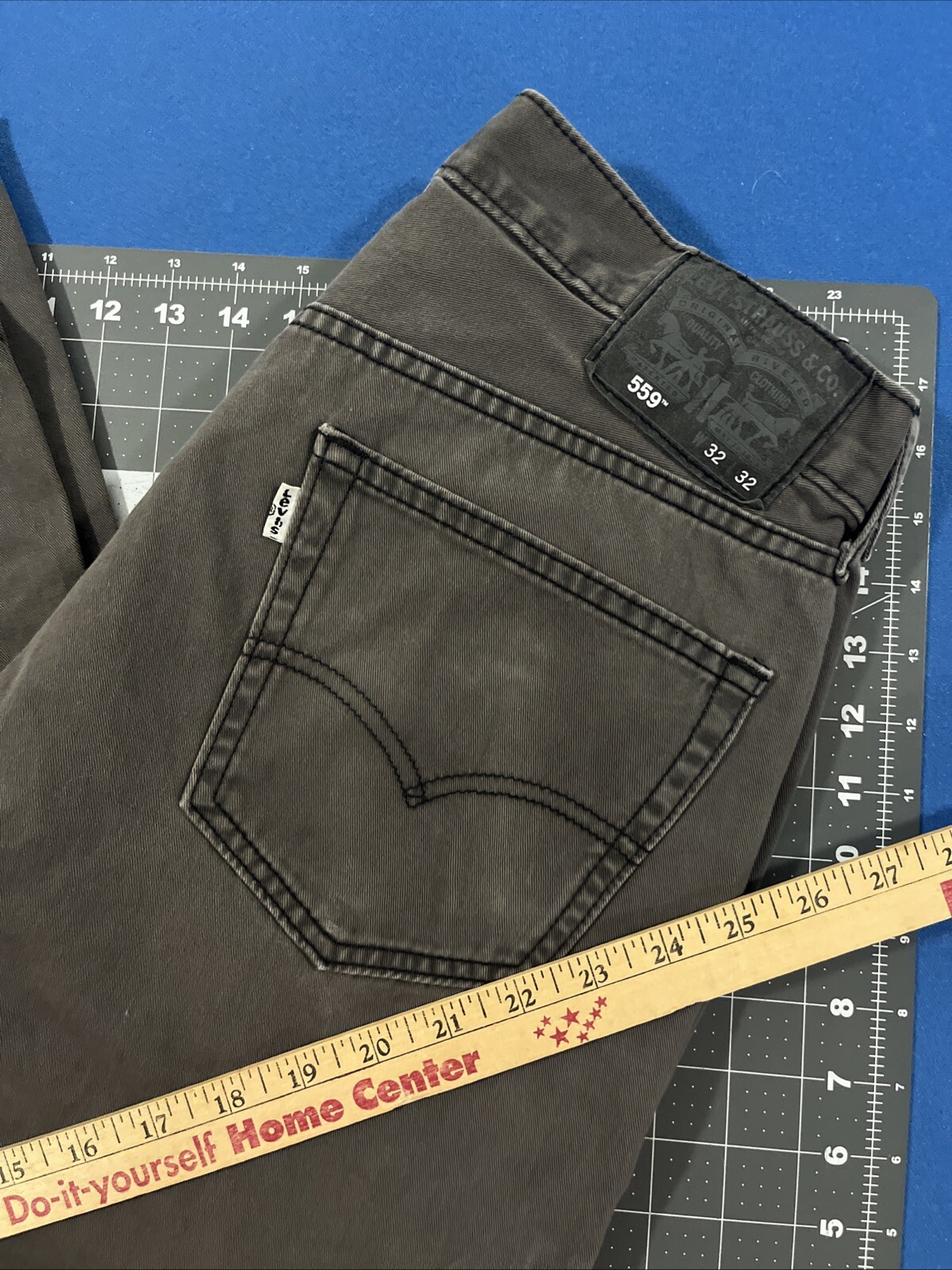 Levi’s 559 Relaxed Straight Jeans Mens 32x32 Gray White Tab Wash Fade