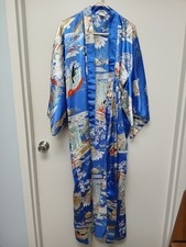 Long, robe-style kimono