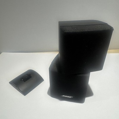 1x Bose Double Cube Swivel Speaker with wall mount