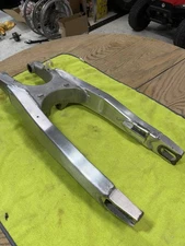 2000 2001 HONDA CR125R CR250R OEM SWINGARM SWING ARM SUSPENSION 52200-KZ4-J30