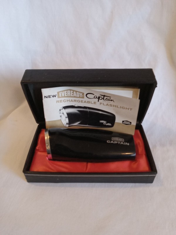 Eveready Captain Rechargeable Flashlight Original Box And Paperwork Not Working