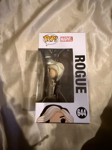 Funko Pop! X-Men | Rogue #644 + Protector - Imagen 4 de 6