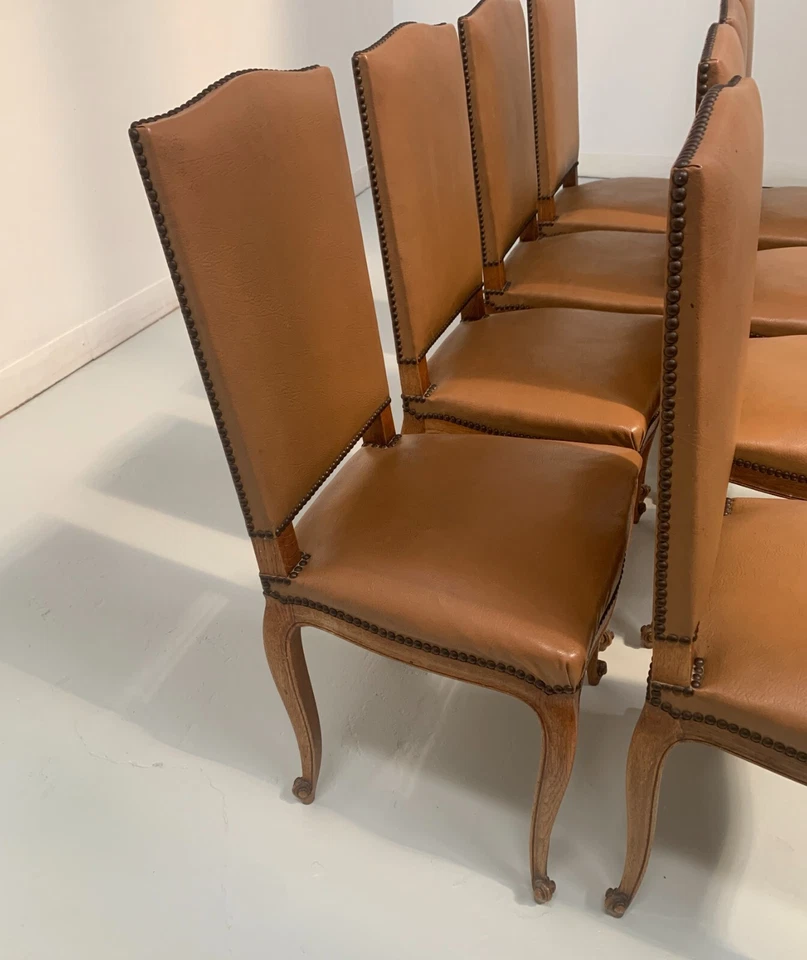 Suite de huit chaises de style Régence en chene massif XX siècle - Photo 3/4