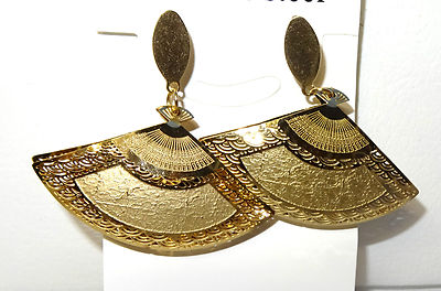 Leichter Ohrring im einzigartigen Design 