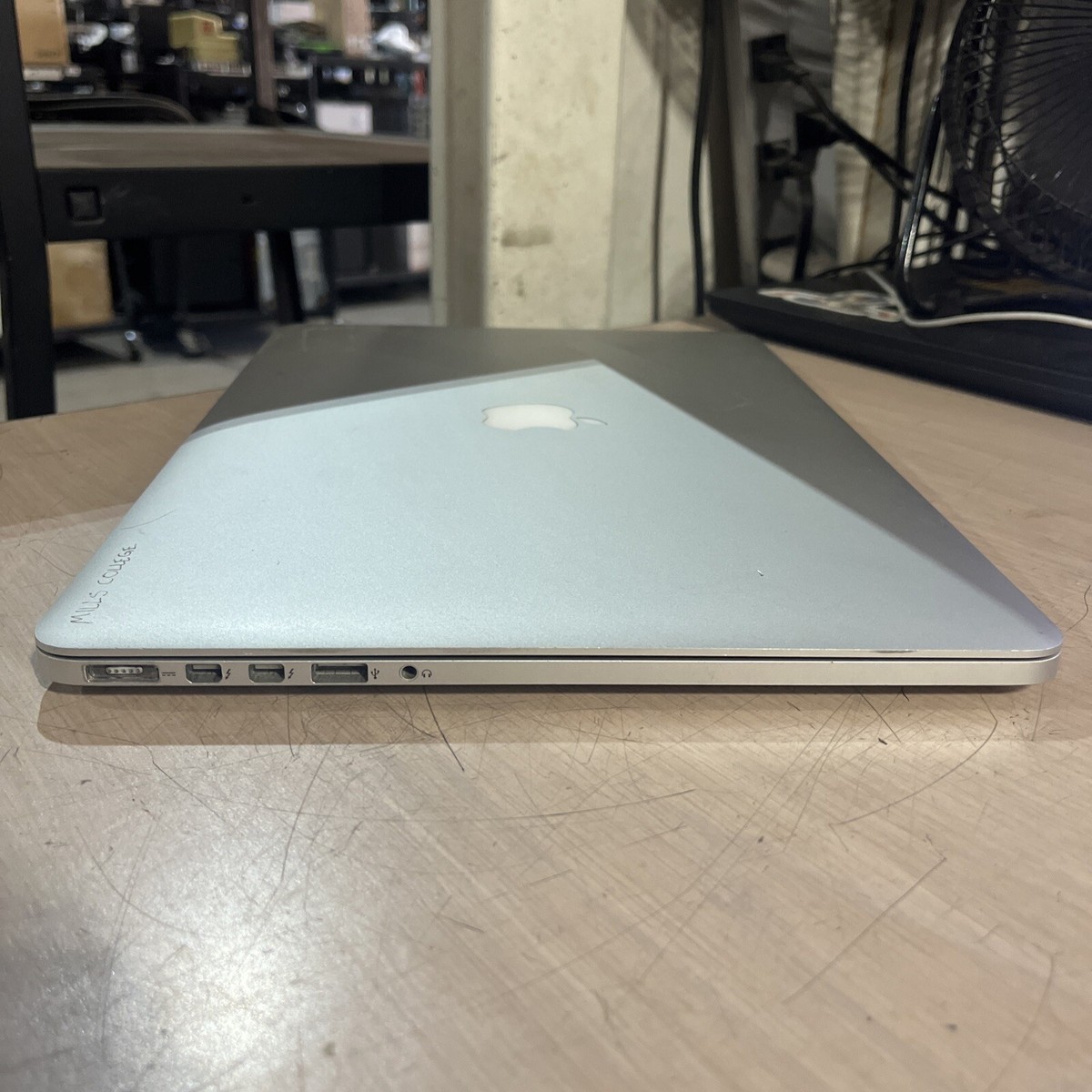 APPLE MACBOOK PRO 15 APPLE MACBOOK PRO 15