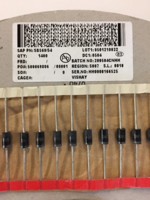 Lots of 20, 50, 100 SB560/54 Vishay Schottky Barrier Rectifier SB560TR-ND 60V 5A