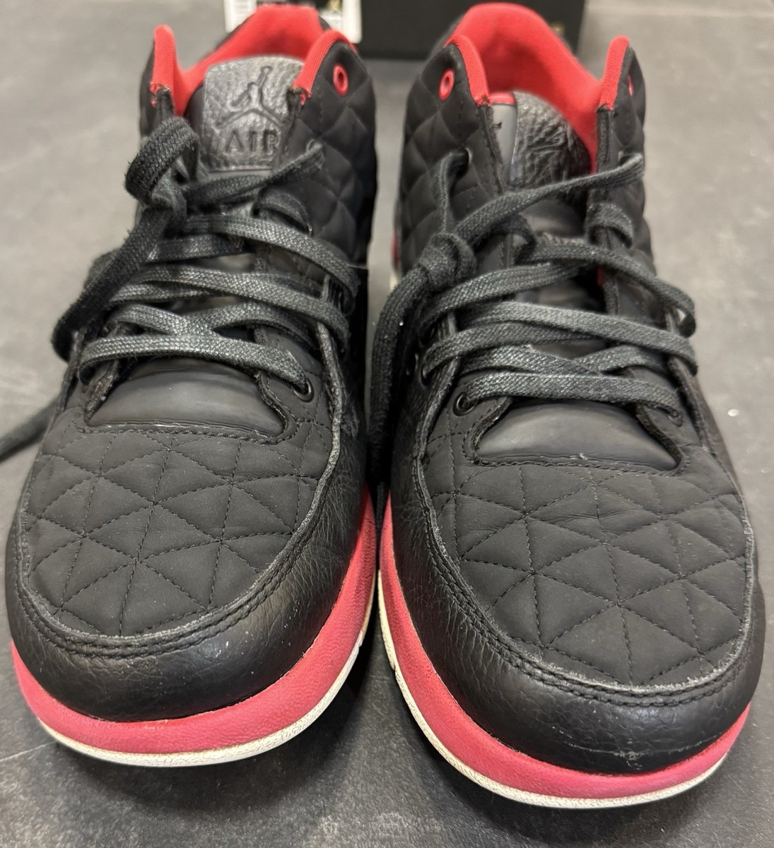 RARE Air Jordan Clutch Bred Size 10 845043-001 Nike Men's Black