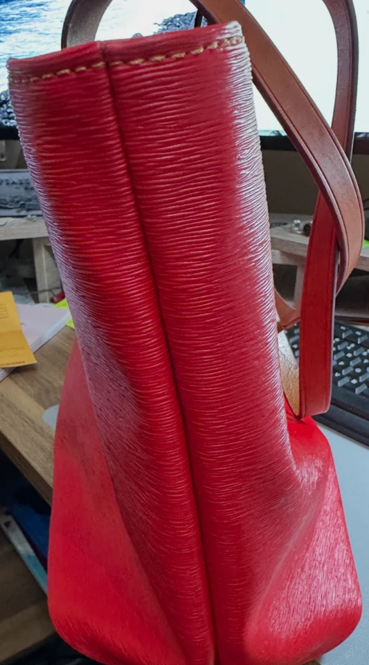 Dooney Bourke Grande Rojo Cremallera Shopper con Muñequera a Juego - Colección Corcho Foto 4 de 4