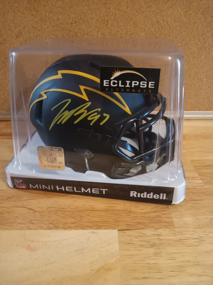 Mini casco alternativo autografiado por Joey Bosa Eclipse certificado por Beckett Foto 2 de 3